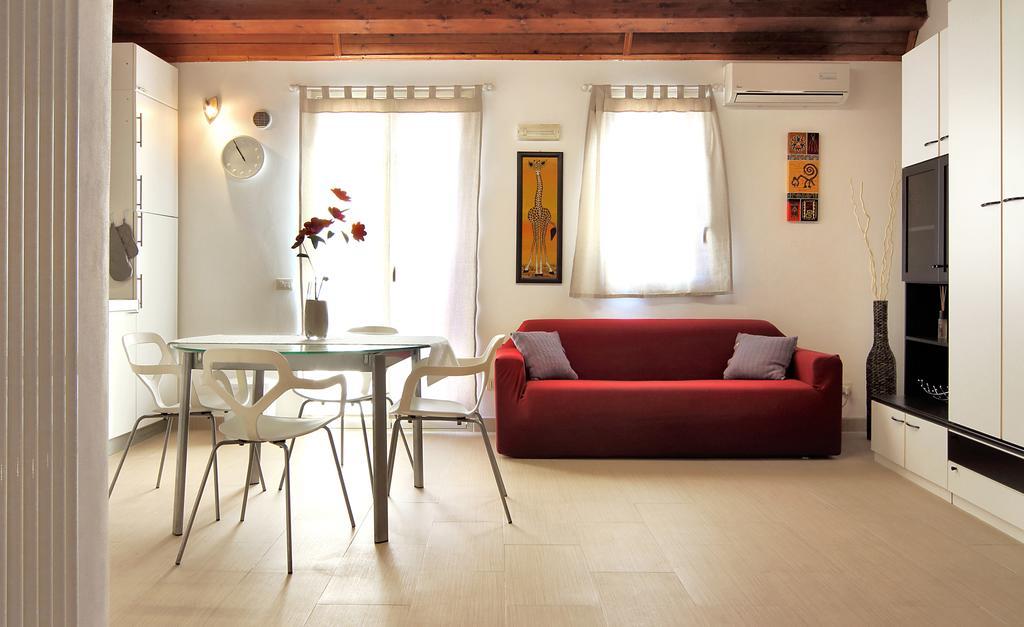 Your Second Home Ragusa Quarto foto
